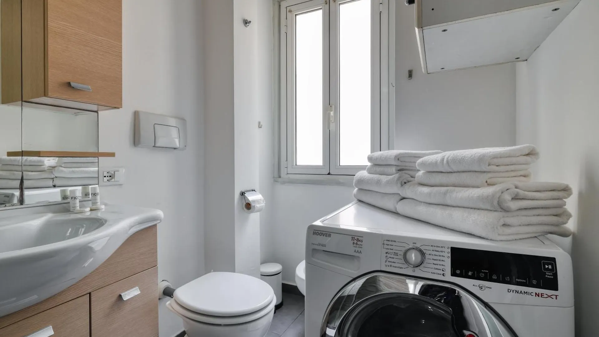 Joivy Stylish 2-Bed Flat, Easy Access To Centre Apartment Milan 0*,