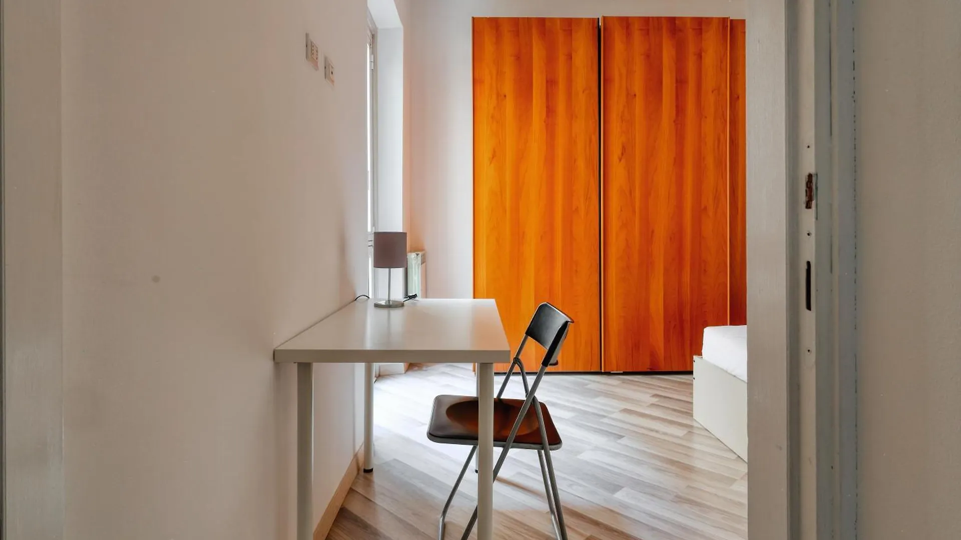 Joivy Stylish 2-Bed Flat, Easy Access To Centre Apartment Milan